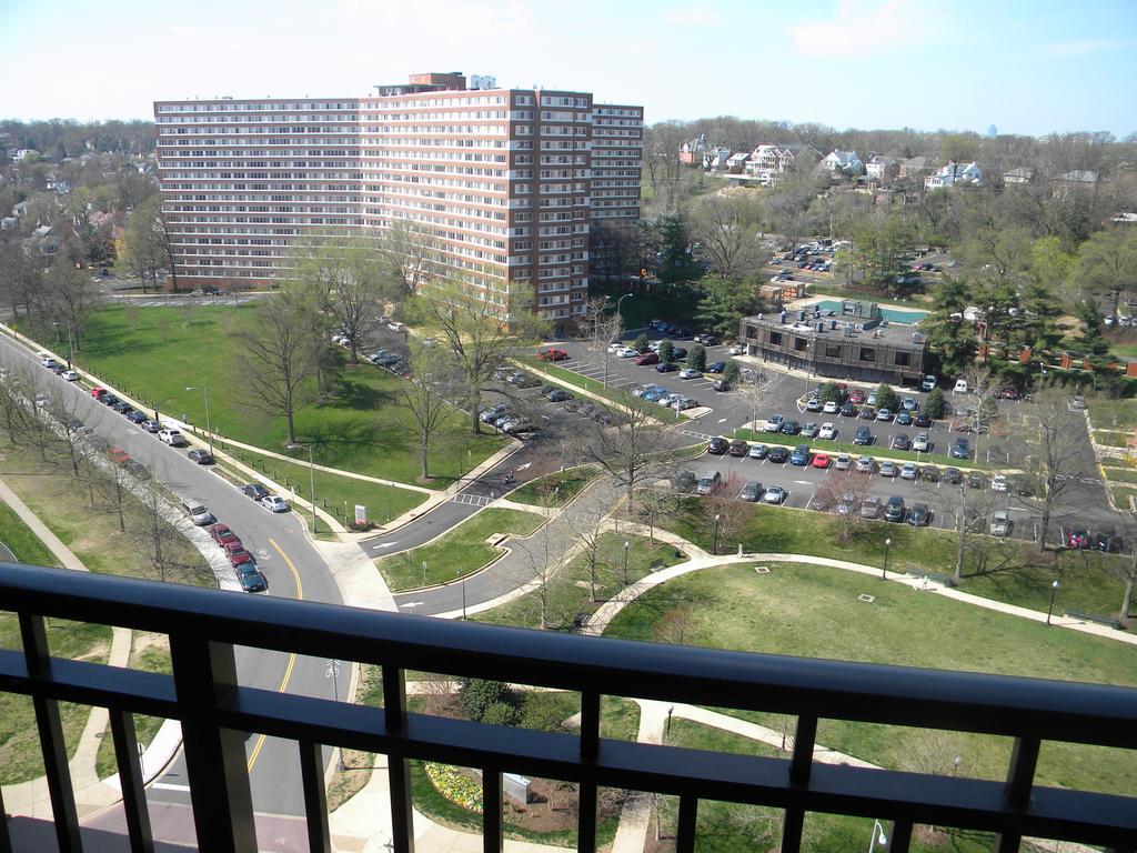 Madison Hospitality At 1401 Joyce Street Арлінгтон Екстер'єр фото